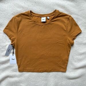 Aritzia TNA chill Ortiz crop top size Small